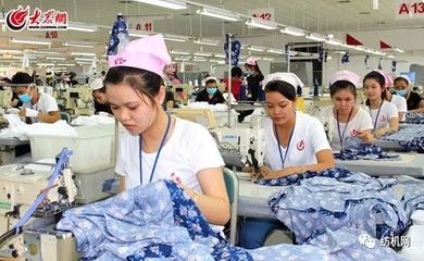 30多家媒体求参观!青岛这家纺织厂创立60年,年产值过百亿,它的智能工厂、无水染色、智能服装都堪称行业典范!